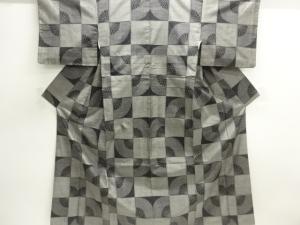 市松に扇模様織出し十日町紬着物